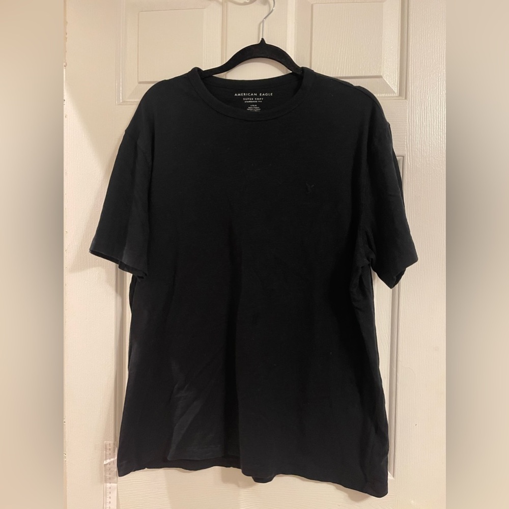 American Eagle super soft standard fit shirt size large